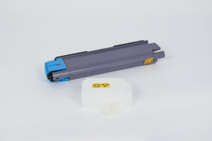 Toner Neutro Ciano + Vaschetta Recupero (TK-5135C)