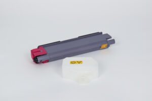 Toner Neutro Magenta + Vaschetta Recupero (TK-5135M)