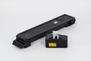 Toner Neutro Nero + Vaschetta Recupero (TK-8315K)