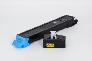 Toner Neutro Ciano + Vaschetta Recupero (TK-8315C)