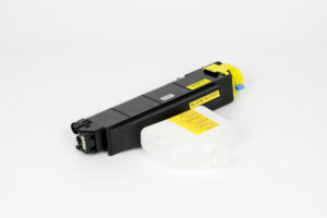 Cartuccia Toner Compatibile Giallo + Vaschetta Recupero (TK-5150Y)