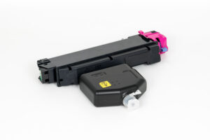 Cartuccia Toner Compatibile Magenta + Vaschetta Recupero (TK-5280M)