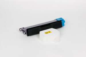 Cartuccia Toner Compatibile Ciano + Vaschetta Recupero (TK-580C)
