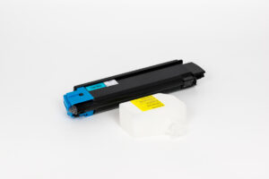 Cartuccia Toner Compatibile Ciano + Vaschetta Recupero (TK-590C)