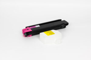 Cartuccia Toner Compatibile Magenta + Vaschetta Recupero (TK-590M)