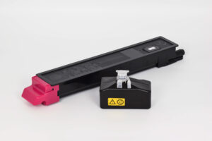 Toner Compatibile Magenta + Vaschetta Recupero (TK-895M)