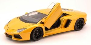 Welly WE0210 LAMBORGHINI AVENTADOR LP 700-4 2011 YELLOW 1:24 Modellino