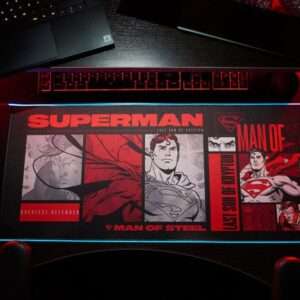 Dc Comics Tappetino Per Mouse Con Mobile Charger Superman Numskull