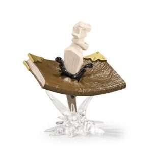 Harry Potter Statua Diario di Tom Riddle e Zanna di Basilisco 17Cm Noble Collection