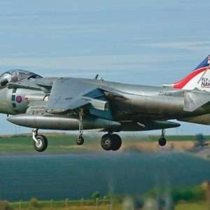 HASEGAWA 01923 HARRIER GR MK 9 FAA 100TH ANNIVERSARY 1:72 KIT Modellino