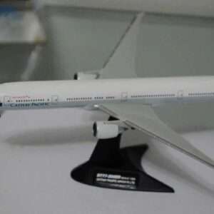 HERPA AEREO 560337 CATHAY PACIFIC B747-400 PW ENGINE 1/500 Modellino