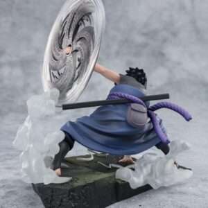 Naruto Shippuden Statua Figzero Sasuke Uchiha Light & Dark Bandai