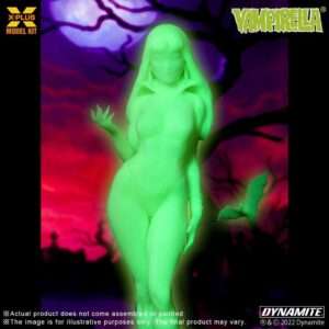 Vampirella Plastica Model Kit 1/8 Vampirella Glow In The Dark Version 23 Cm X-plus