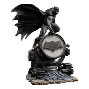 Zack Snyder's Justice League Deluxe Art Scale Statua 1/10 Batman On Batsignal 28 Cm Iron Studios