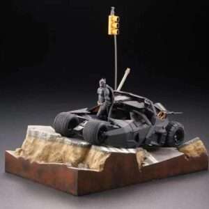 TDK TRILOGY BATMOBILE TUMBLER DIORAMA Statua Kaiyodo