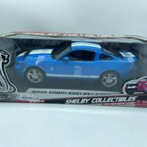Shelby Collectibles Cobra 09074 2010 Ford Shelby GT500 1:18 Modellino by Revell