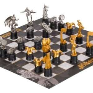 DC Comics Chess Set Batman Vs. The Joker 47 Cm Noble Collection