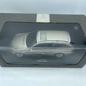 MERCEDES BENZ E-KLASSE T-MODELL CLASS 1:18 Modellino