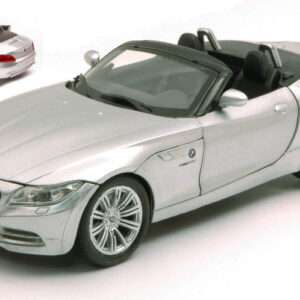 New Ray NY71053S BMW Z4 SILVER 1:24 Modellino scatola rovinata