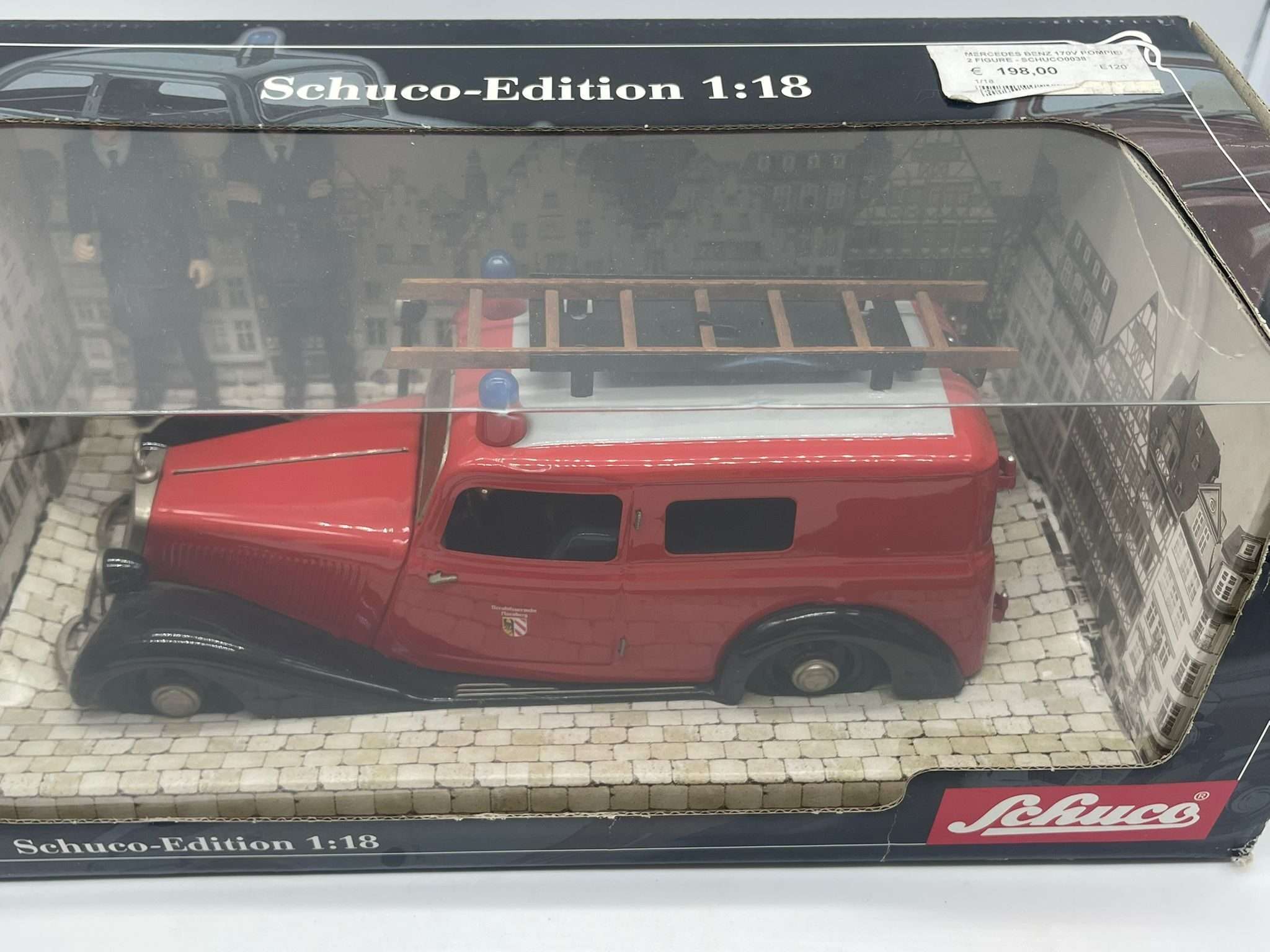 Schuco SCHUCO0038 Mercedes Benz 170V POMPIERI E 2 FIGURES Auto 1:18 Modellino