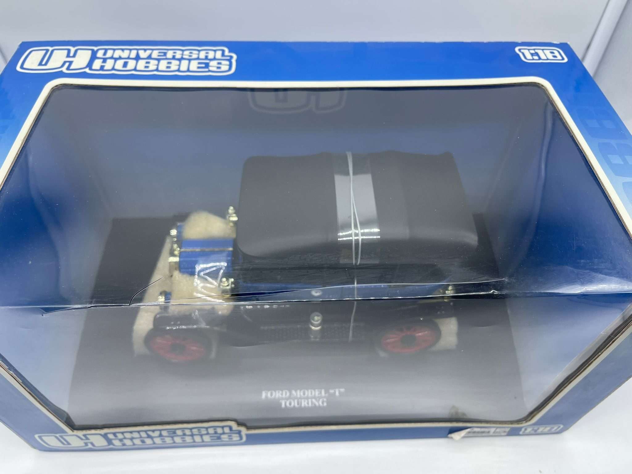 Universal Hobbies UH4318 FORD MODEL T TOURING Auto 1:18 Modellino Scatola Rovinata