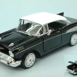 Motormax MTM73228BK CHEVY BEL AIR 1957 BLACK W/WHITE ROOF 1:24 Modellino